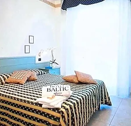 מלון Baltic 3*