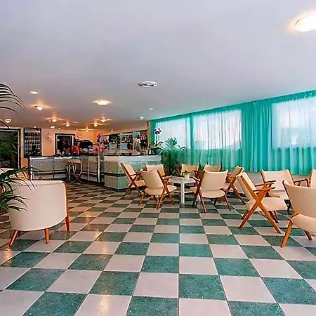 Baltic מלון 3*
