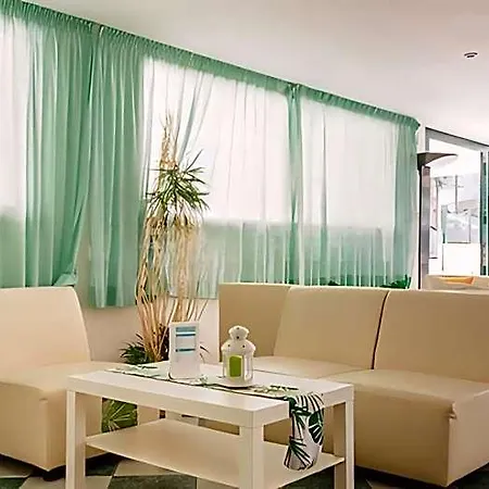 מלון Baltic 3*